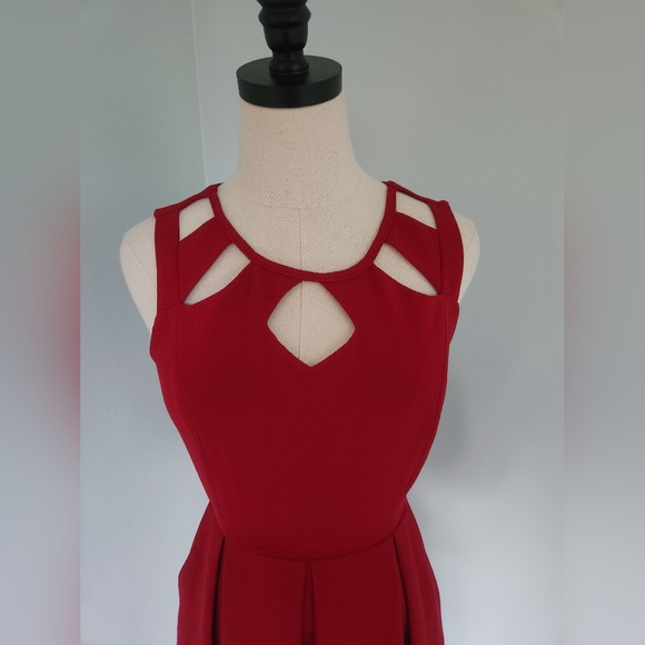 Speechless Women’s Red Dress with Pockets - Size Medium - Picture 5 of 11